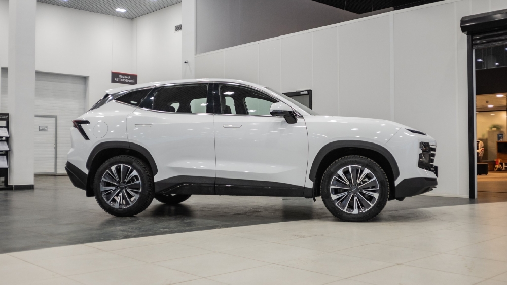 Кроссовер Jetour Dashing у дилера в автосалоне