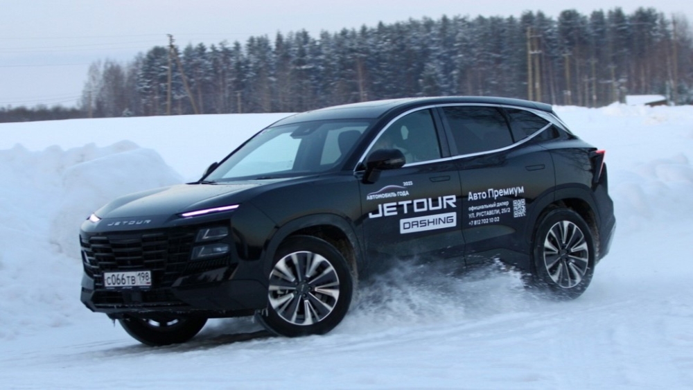 Кроссовер Jetour Dashing во время тест-драйва