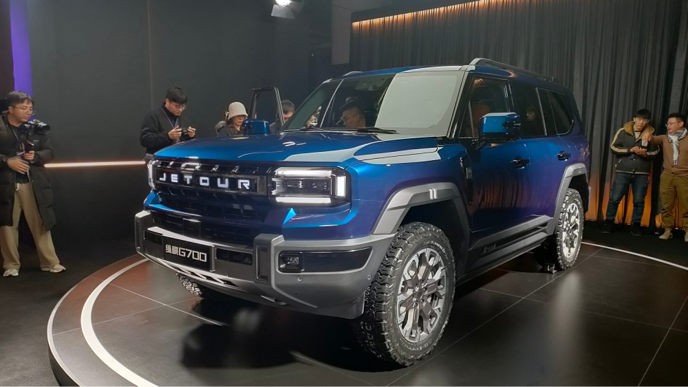 внедорожник Jetour Zongheng G700 сбоку