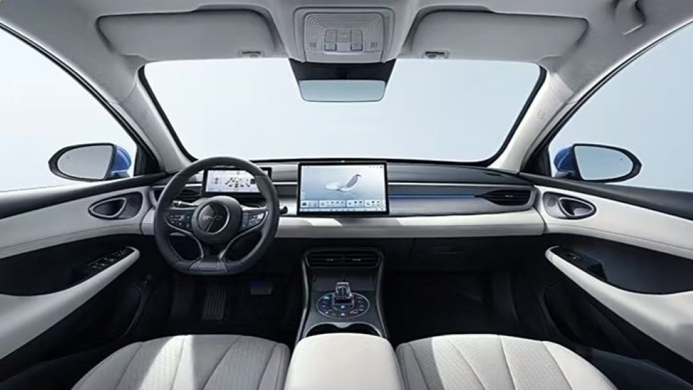 Седан BYD Seal 05 интерьер