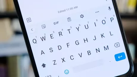 функция отмены текста Gboard