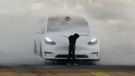автопилот Tesla
