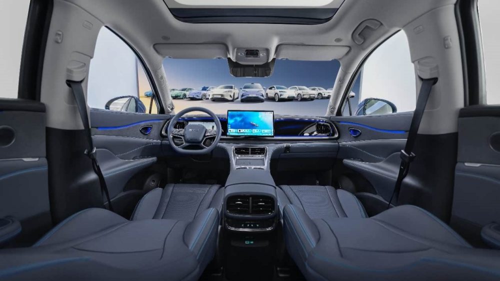 Интерьер салона BYD Sea Lion 07 DM-i