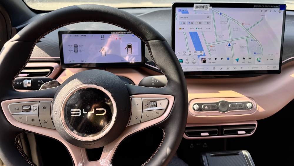 электрический хэтчбек BYD Seagull 2025 интерьер
