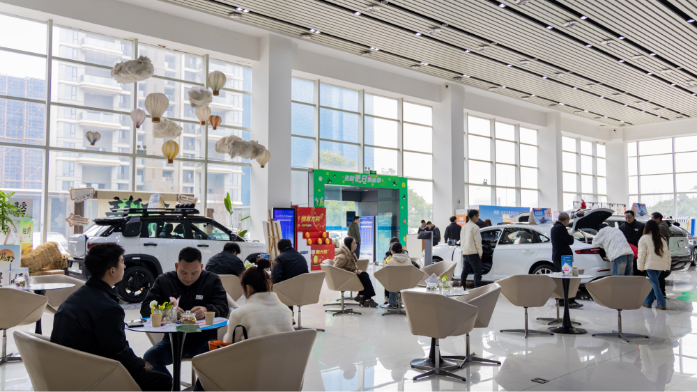 Дилерский центр Geely в Китае