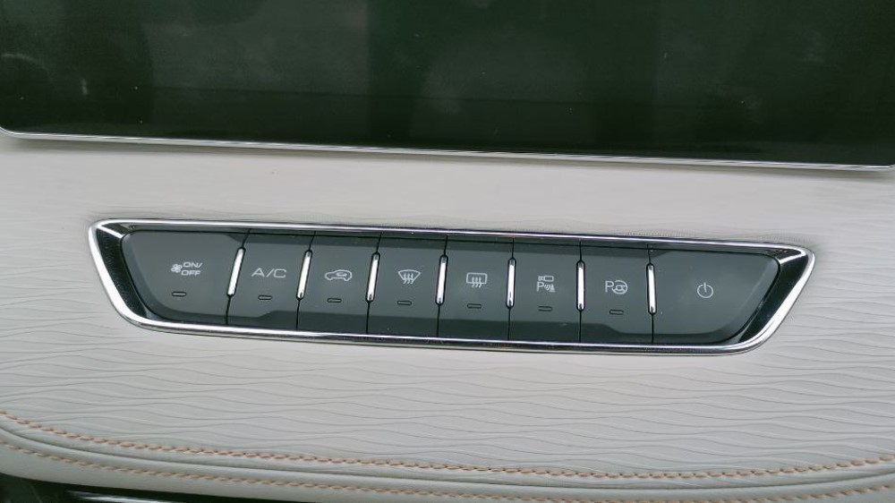 Haval Jolion с физическими кнопками управления климатом