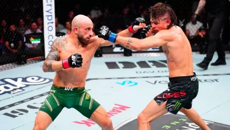 Александр Волкановски вернул себе пояс чемпиона UFC