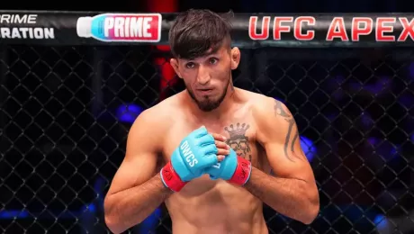 дебют в UFC