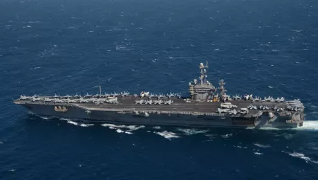 Хуситы атаковали американский авианосец в Красном море